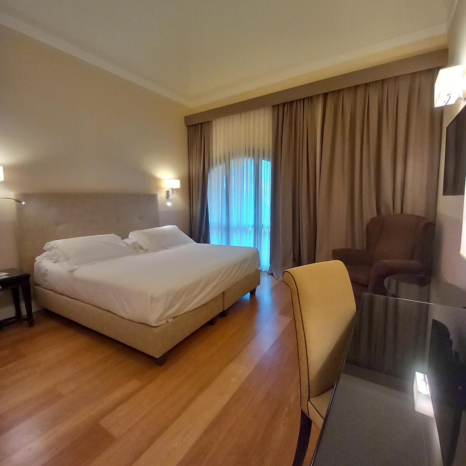 Hotel Palazzo San Lorenzo & Spa Colle Val D'Elsa Luaran gambar